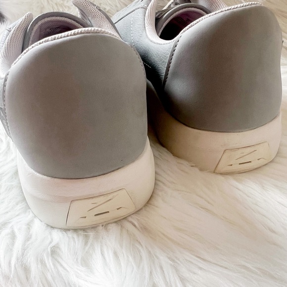 Men’s Gray Size 11 Speedo Hybrid Water Shoes - Picture 4 of 7